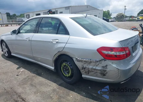 2011 Mercedes-Benz E 350 4Matic z USA, uszkodzony, nr VIN WDDHF8HB3BA496176